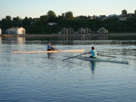 Du kan også lære at ro single sculler